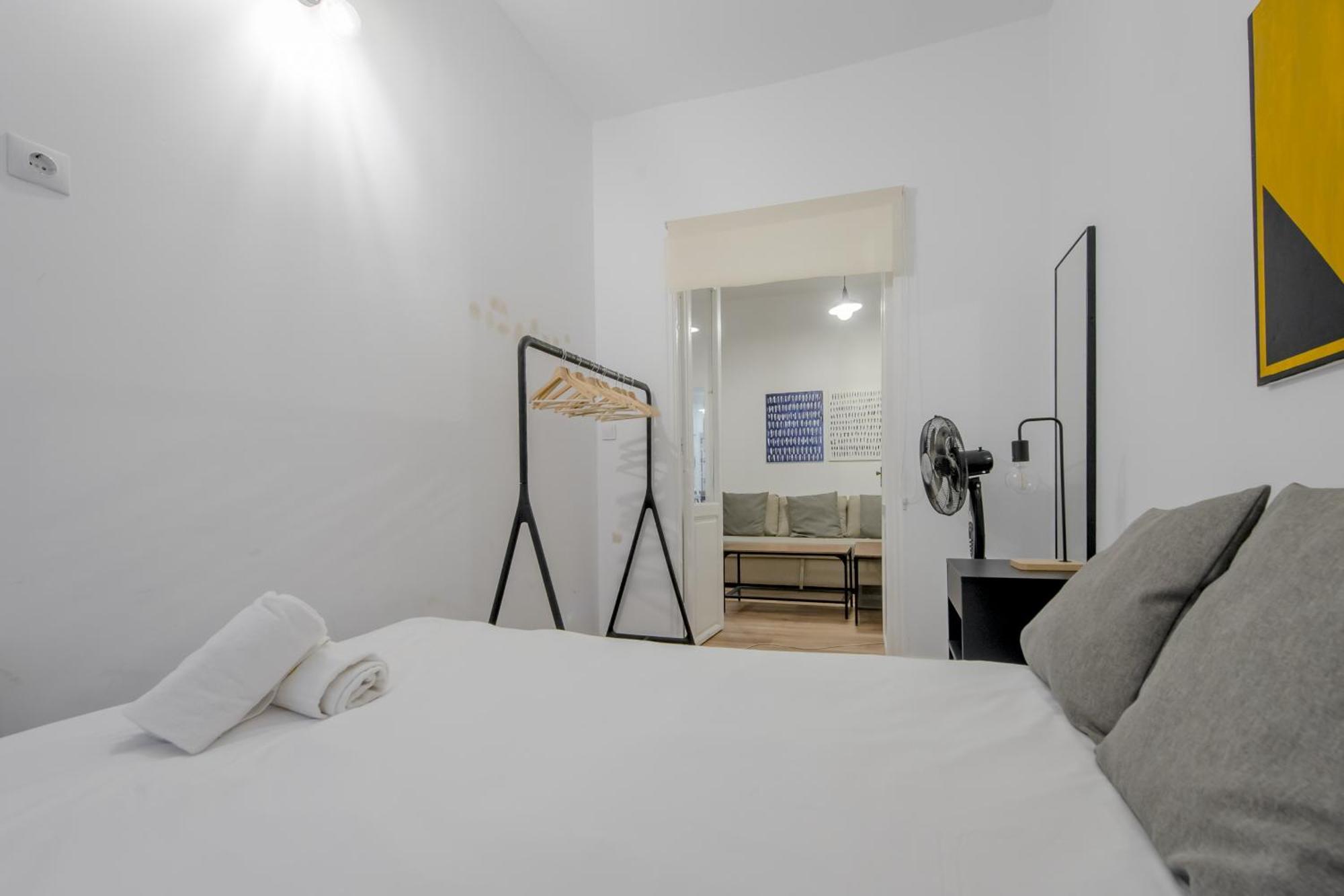 C-Cabeza Cool Apt Para 7 Al Lado De Tirso De Molina E1 Madrid Kültér fotó