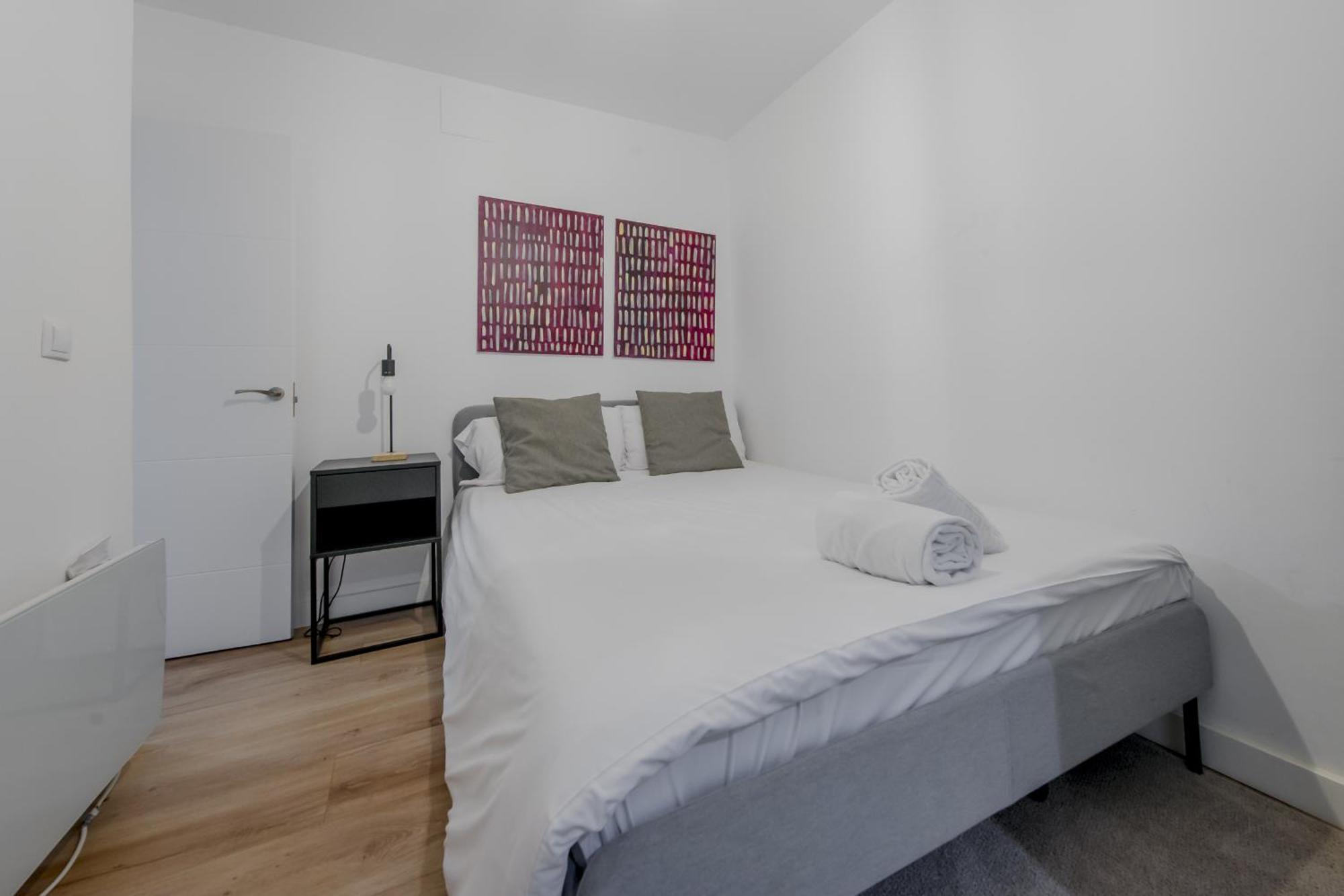 C-Cabeza Cool Apt Para 7 Al Lado De Tirso De Molina E1 Madrid Kültér fotó