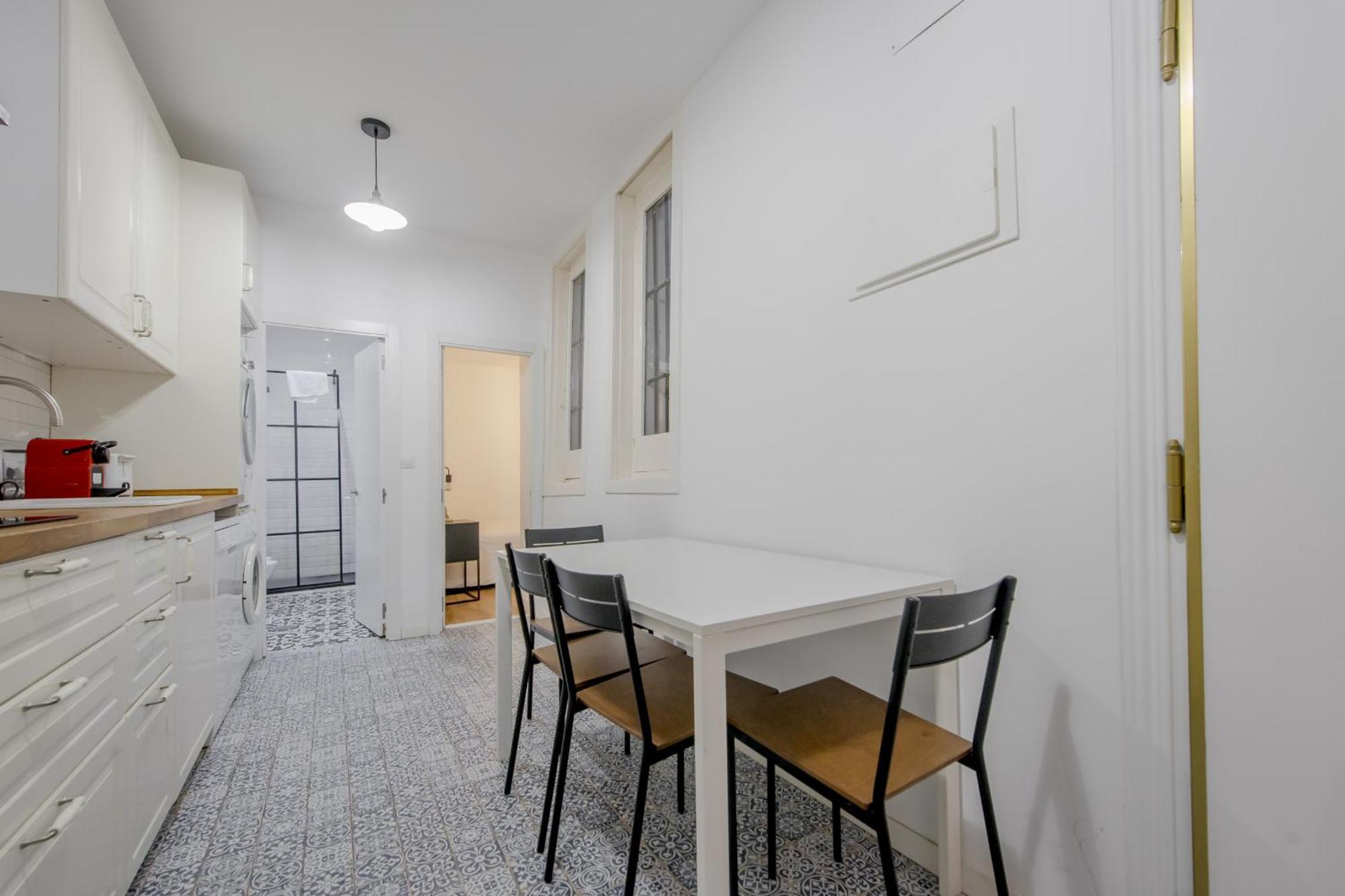 C-Cabeza Cool Apt Para 7 Al Lado De Tirso De Molina E1 Madrid Kültér fotó