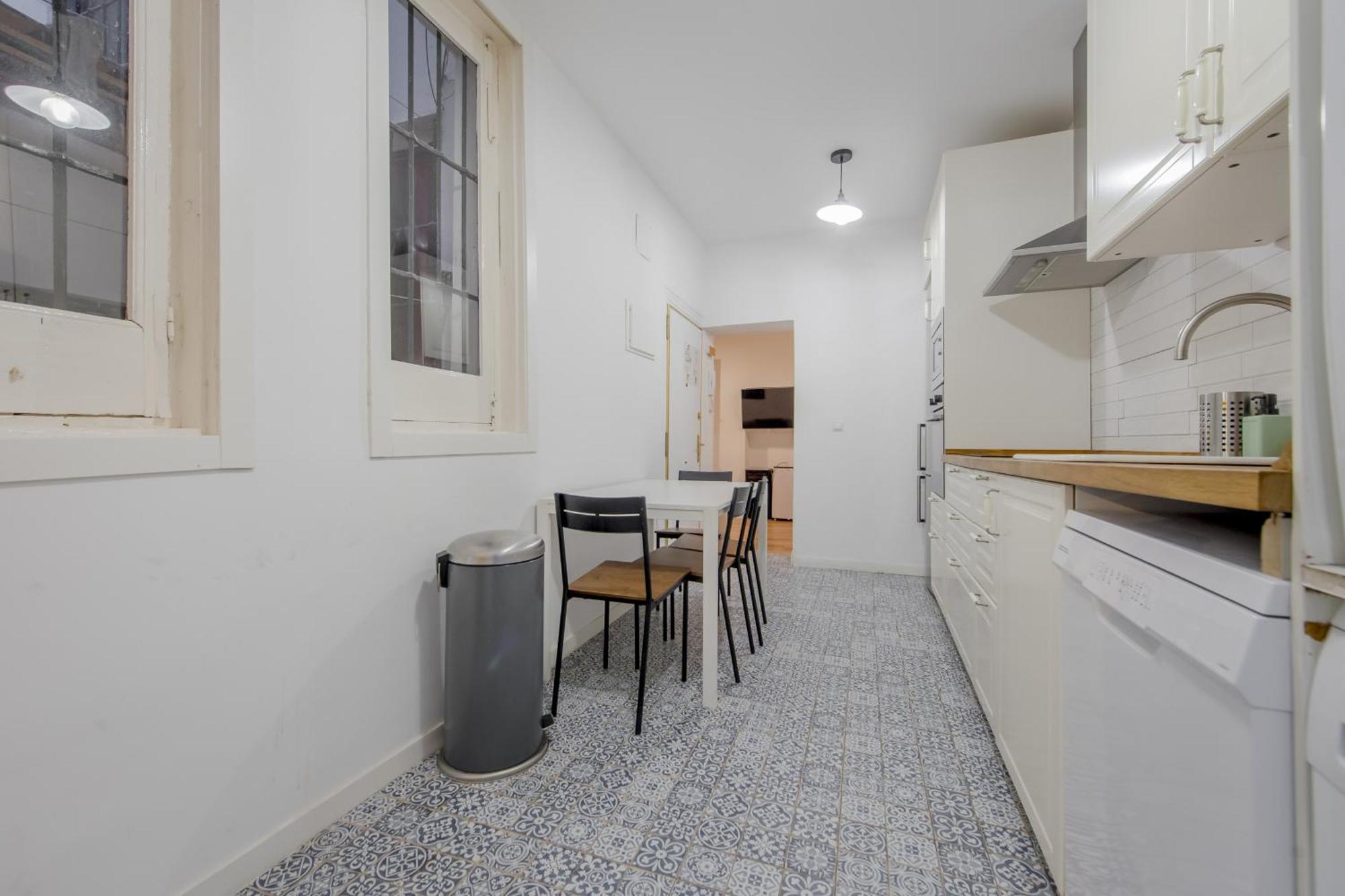 C-Cabeza Cool Apt Para 7 Al Lado De Tirso De Molina E1 Madrid Kültér fotó