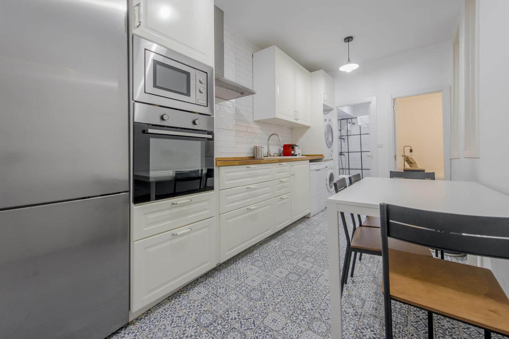 C-Cabeza Cool Apt Para 7 Al Lado De Tirso De Molina E1 Madrid Kültér fotó